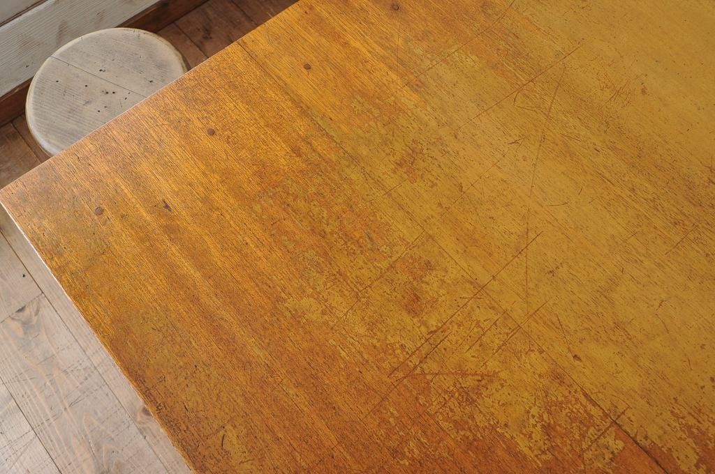 アンティーク家具　古い木の大振りな片袖机