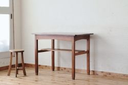 ★古い雑貨屋のレトロな作業台
