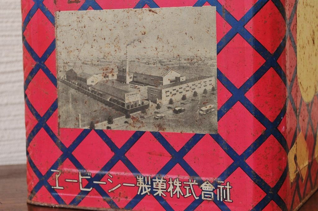 アンティーク雑貨　古い菓子缶2