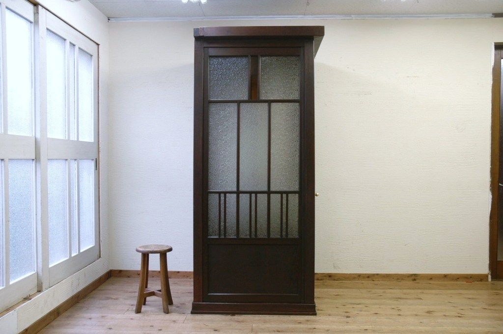 アンティーク雑貨　極上美品!古い色ガラス入りの電話ボックス