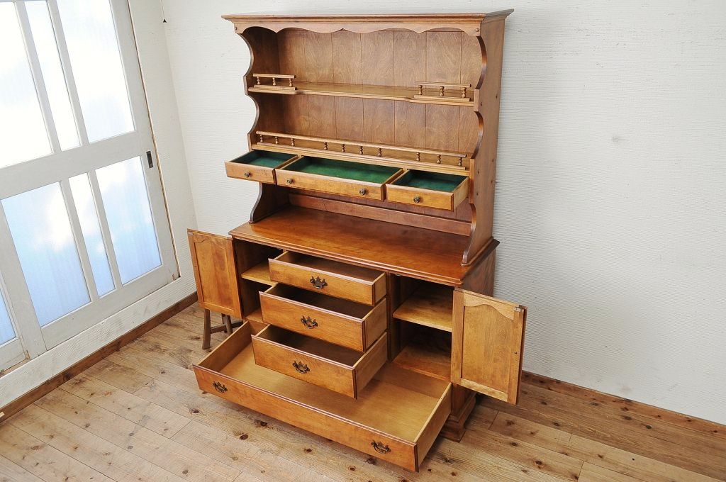 ◇新品展示品　USA製　メイプル材の上質なカップボード(定価350000円)