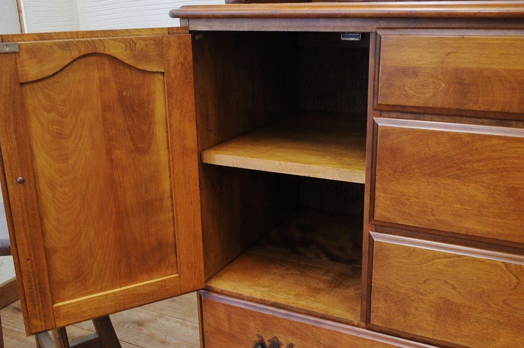 ◇新品展示品　USA製　メイプル材の上質なカップボード(定価350000円)