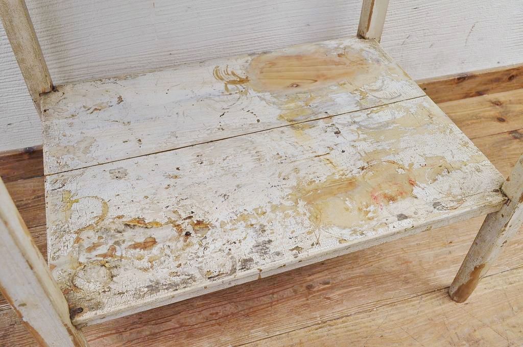 レトロ家具　ペンキの剥げたレトロな作業台
