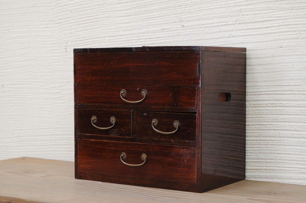 アンティーク家具　総栗材!漆の綺麗な時代引き出し箱(化粧箱)