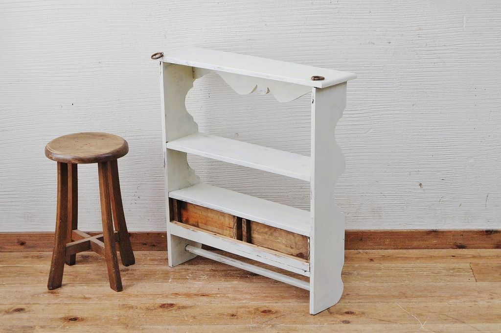 アンティーク家具　新品展示品　ペイントウォールシェルフ1