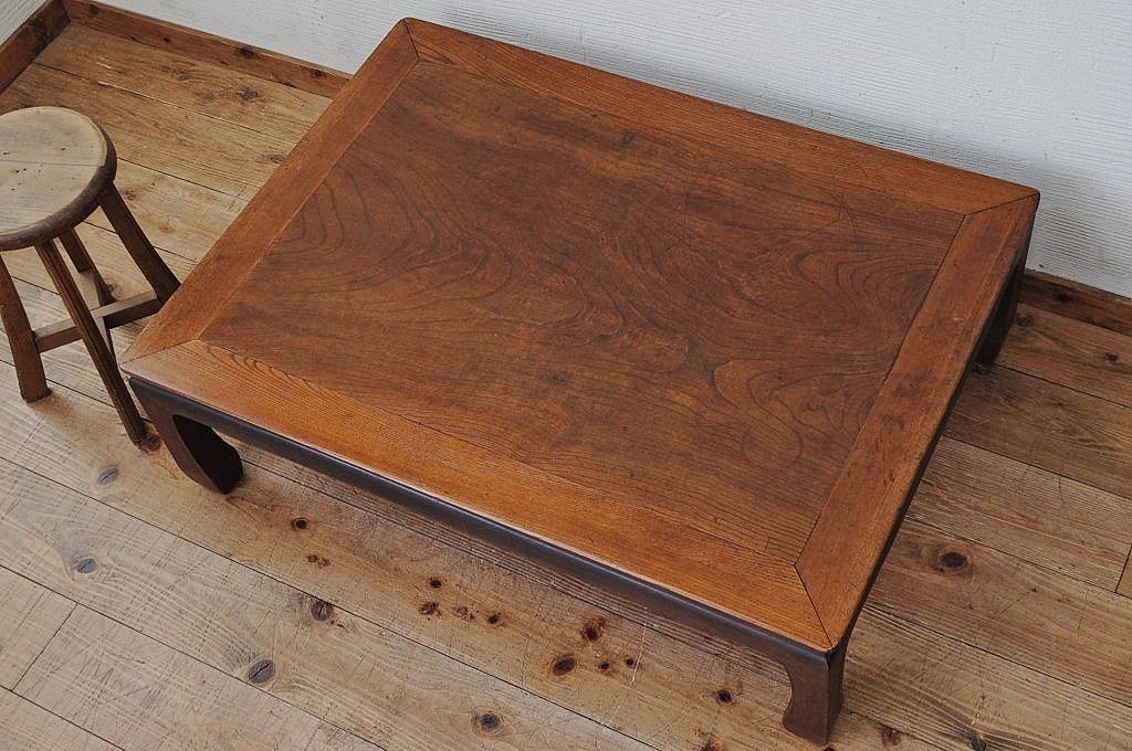 レトロ家具　古い木のレトロな座卓