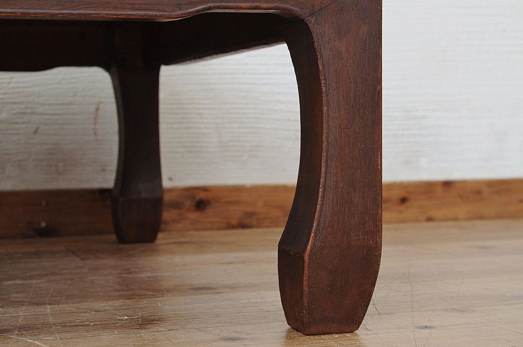 レトロ家具　古い木のレトロな座卓