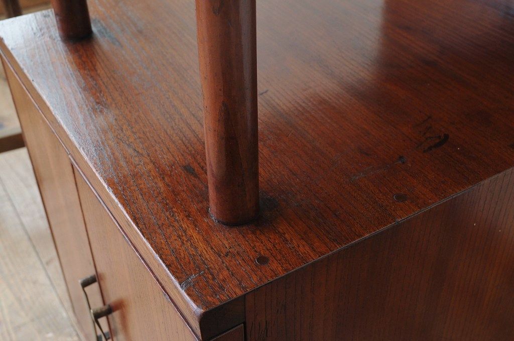 アンティーク雑貨　総欅!厚手の欅材を使った豪華なサイドテーブル(花台)