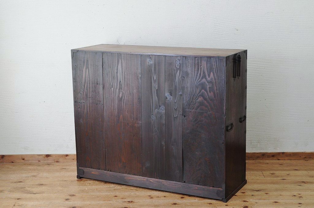 アンティーク家具　三方欅の木目の素晴らしい大振りな帳場箪笥