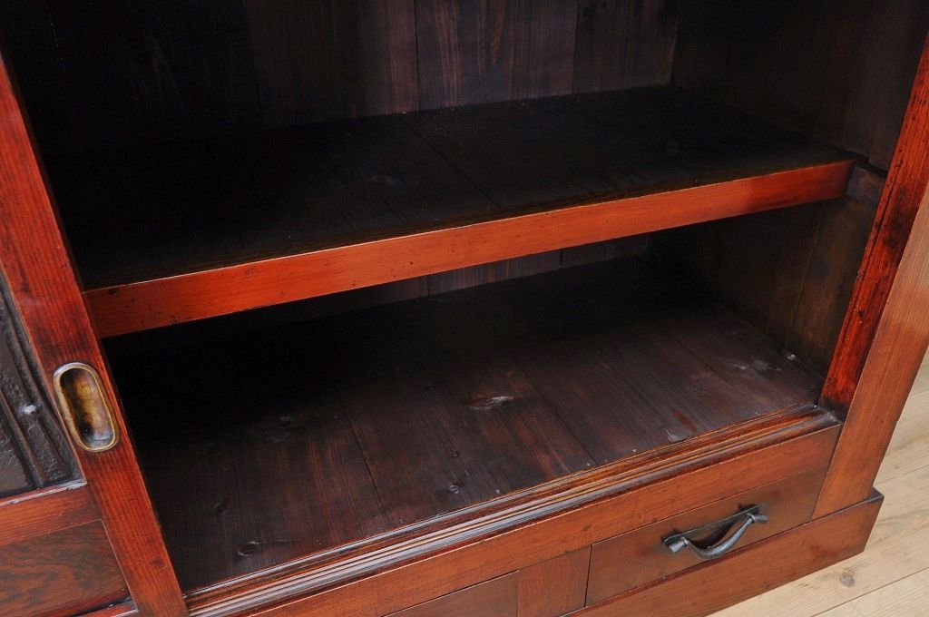 アンティーク家具　極上!前面欅の漆塗り九尺水屋箪笥サイドボード(下段)