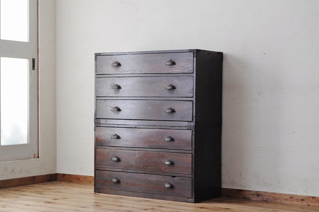 アンティーク家具　素敵なデザイン!古い木のシンプルな二段重ねチェスト