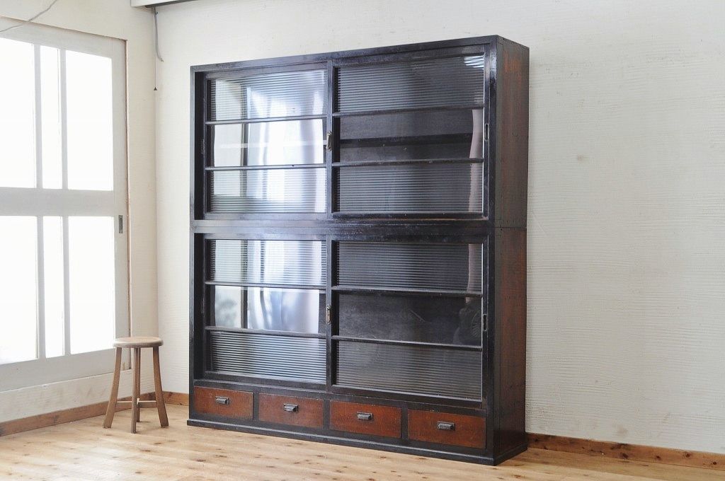 極上美品!古い木の大きなモールガラス収納棚(陳列棚)