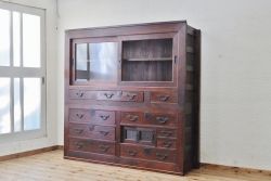 アンティーク家具　極上!迫力のある二段重ね収納箪笥(水屋箪笥、ガラスケース、食器棚、収納棚)