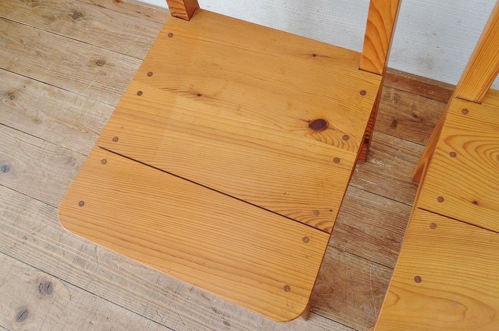 アンティーク家具　1960年代　パイン材のシンプルな椅子2脚セット