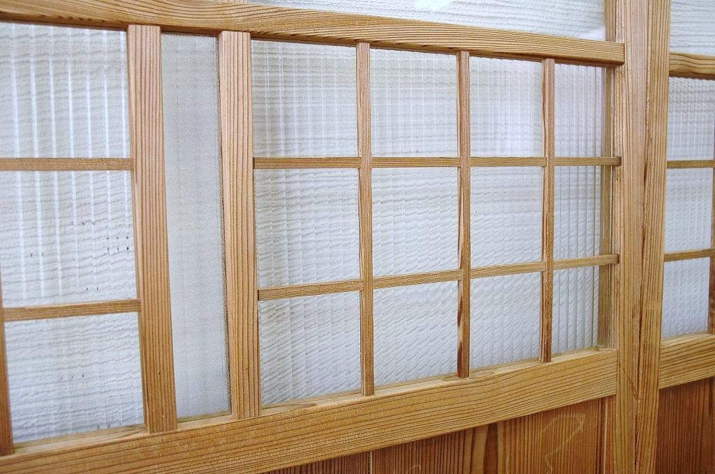 珍品!古い木味のモールガラス引き戸2枚組