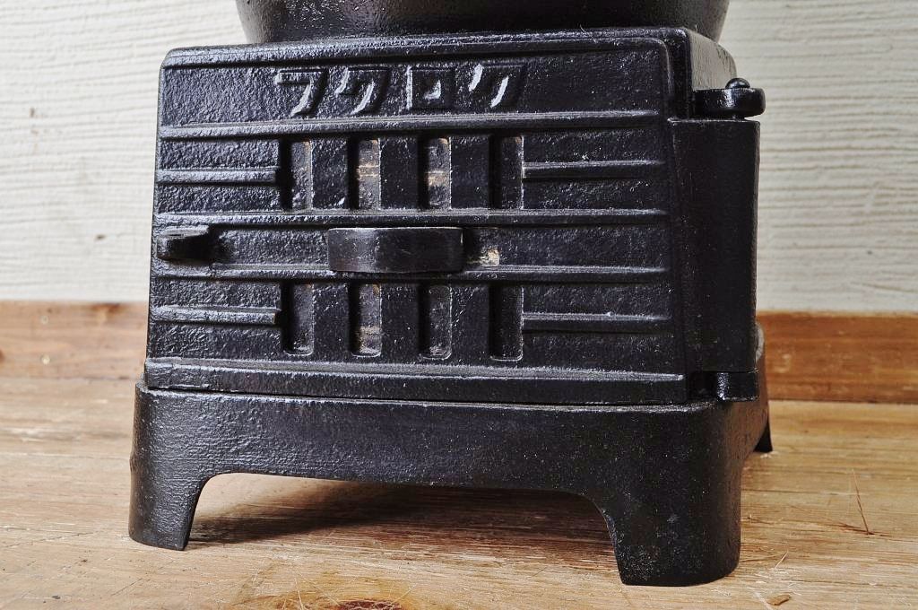 アンティーク雑貨　美品!!古い鋳物ストーブ(2)(フクロク)