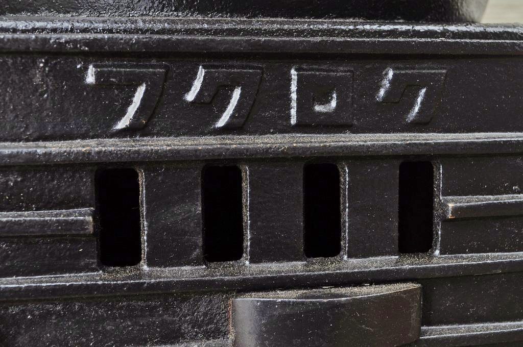 アンティーク雑貨　美品!!古い鋳物ストーブ(2)(フクロク)