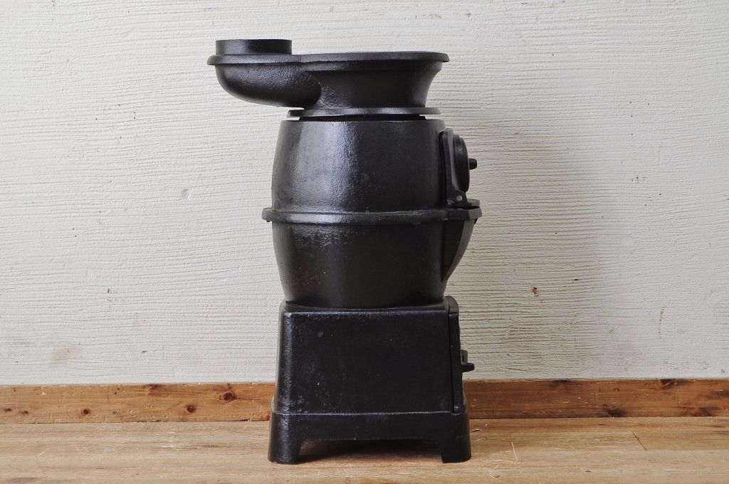 アンティーク雑貨　美品!!古い鋳物ストーブ(2)(フクロク)