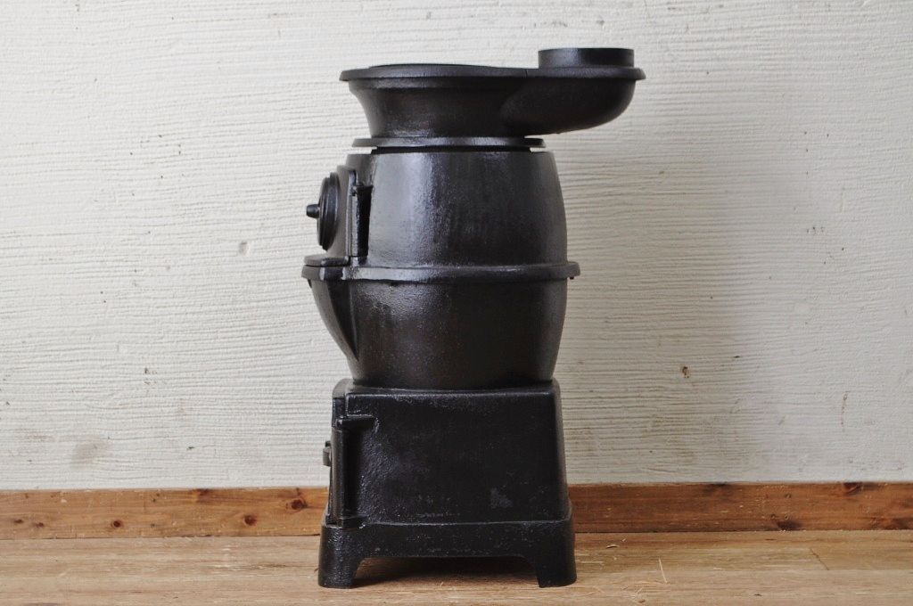 アンティーク雑貨　美品!!古い鋳物ストーブ(2)(フクロク)