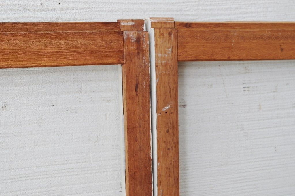 ペンキの剥げたレトロなモールガラス引き戸2枚セット