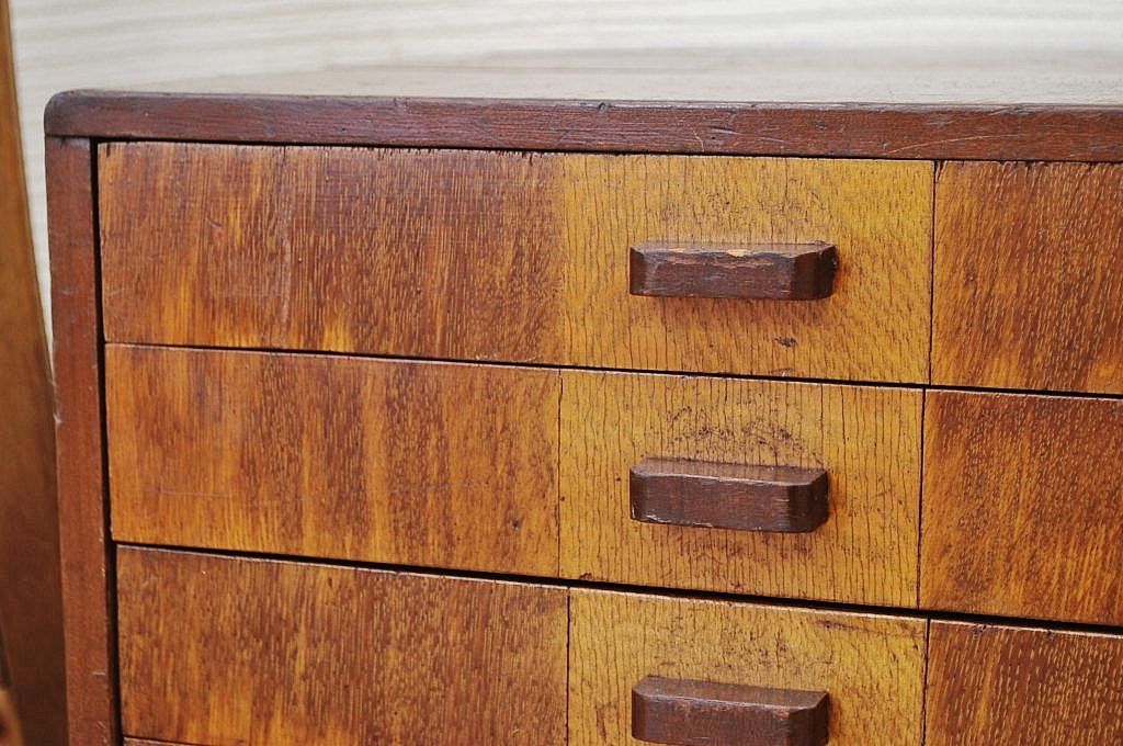 レトロ家具　古い木のレトロな小引き出し