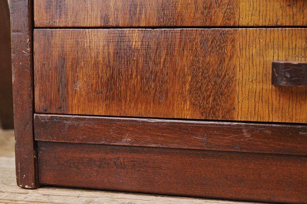 レトロ家具　古い木のレトロな小引き出し