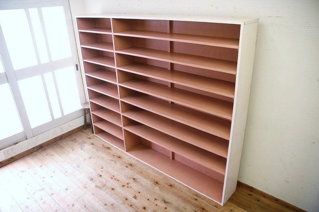 アンティーク家具　特大!ペンキの剥げた大きな飾り棚