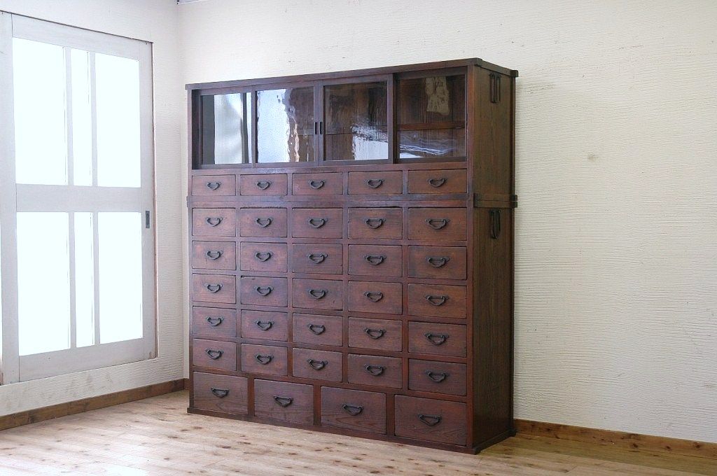 アンティーク家具　重厚!古い薬屋の大きな薬箪笥