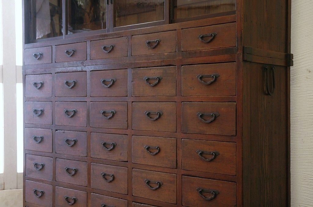 アンティーク家具　重厚!古い薬屋の大きな薬箪笥
