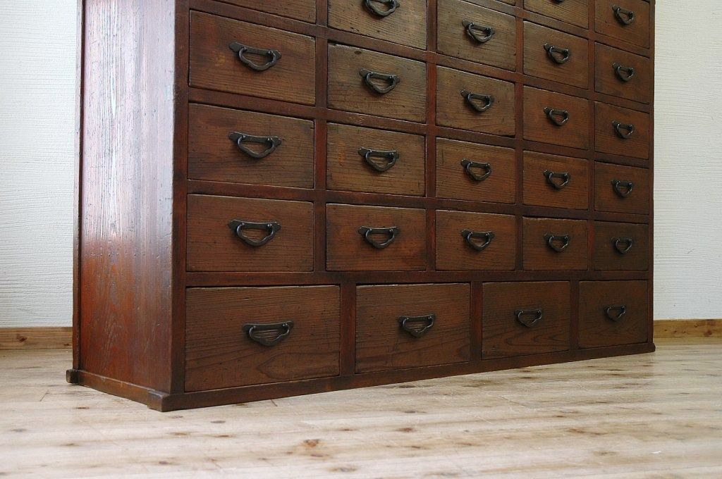 アンティーク家具　重厚!古い薬屋の大きな薬箪笥