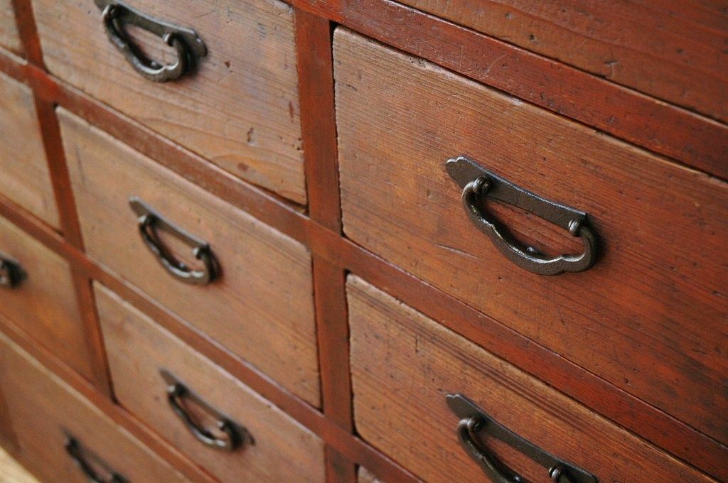 アンティーク家具　重厚!古い薬屋の大きな薬箪笥