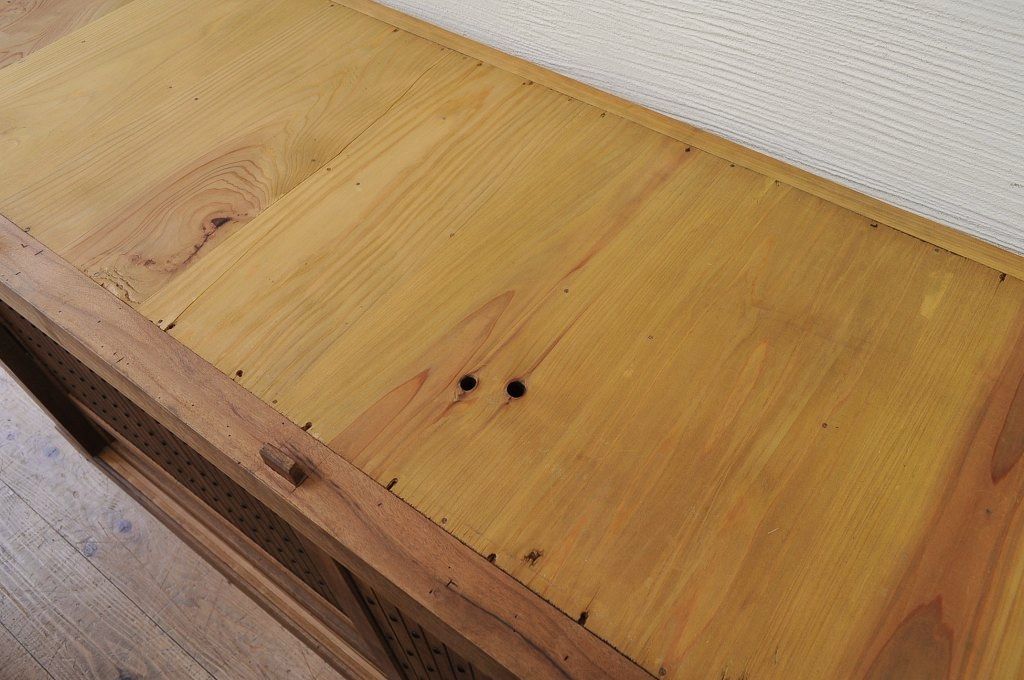 アンティーク家具　特注品　前面総桜材の希少な水屋箪笥