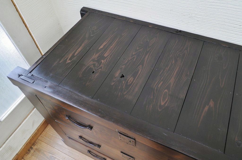 アンティーク家具　素敵な雰囲気!特大の九尺横長時代箪笥