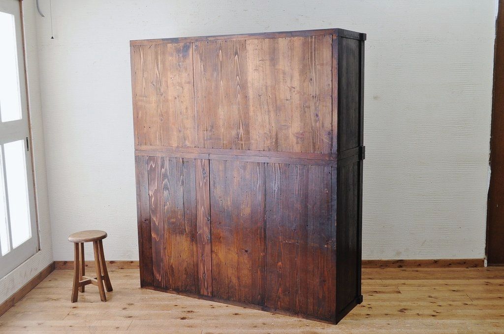 アンティーク家具　古い木のシックな二段重ね収納棚