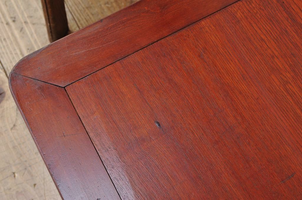 レトロ家具　古い栓材のレトロなちゃぶ台