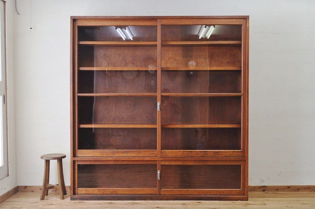 アンティーク家具　特大!古い木のシンプルな収納棚(本棚)
