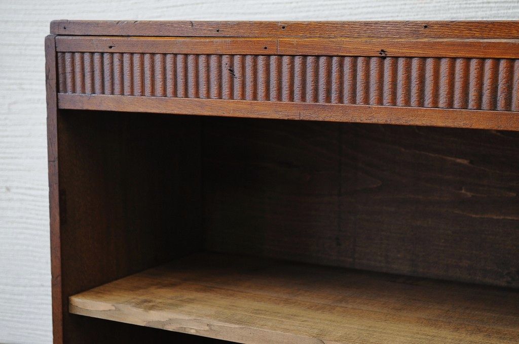 アンティーク家具　古い引き出し付き本棚