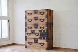 アンティーク家具　明治期　総桐の極厚金具3つ重ね時代箪笥(桐箪笥、桐たんす)