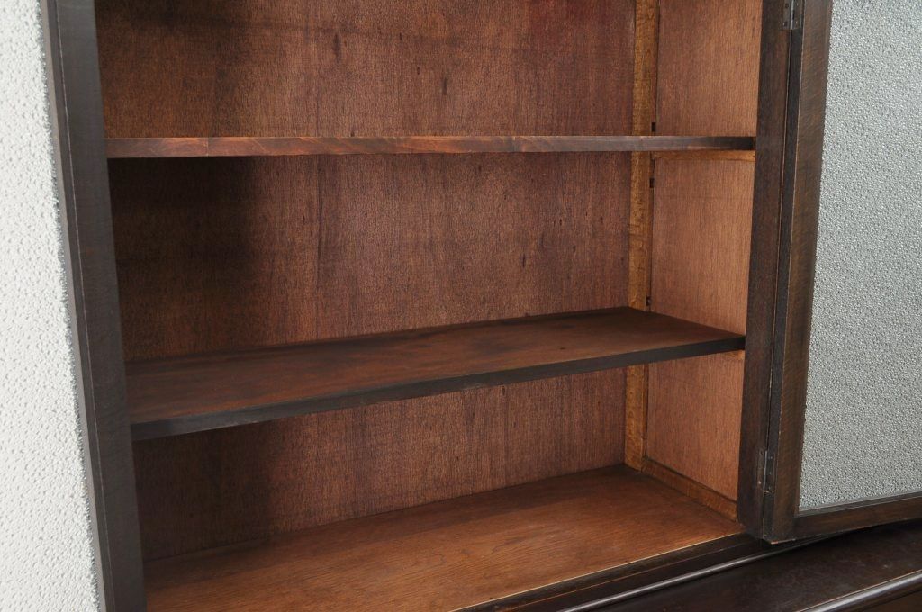 アンティーク家具　総楢材!古いお屋敷の上質な作業台付食器棚