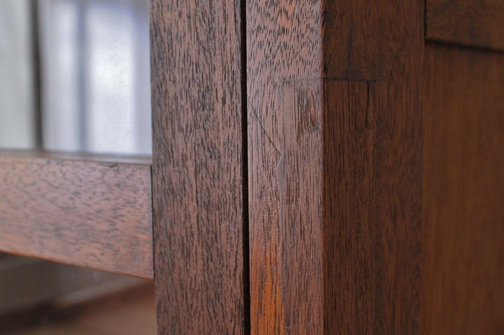 アンティーク家具　古い木のシンプルな本箱(収納棚)