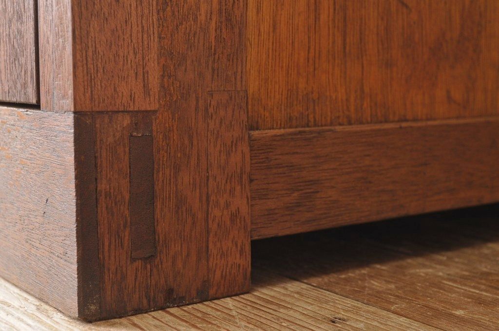 アンティーク家具　古い木のシンプルな本箱(収納棚)