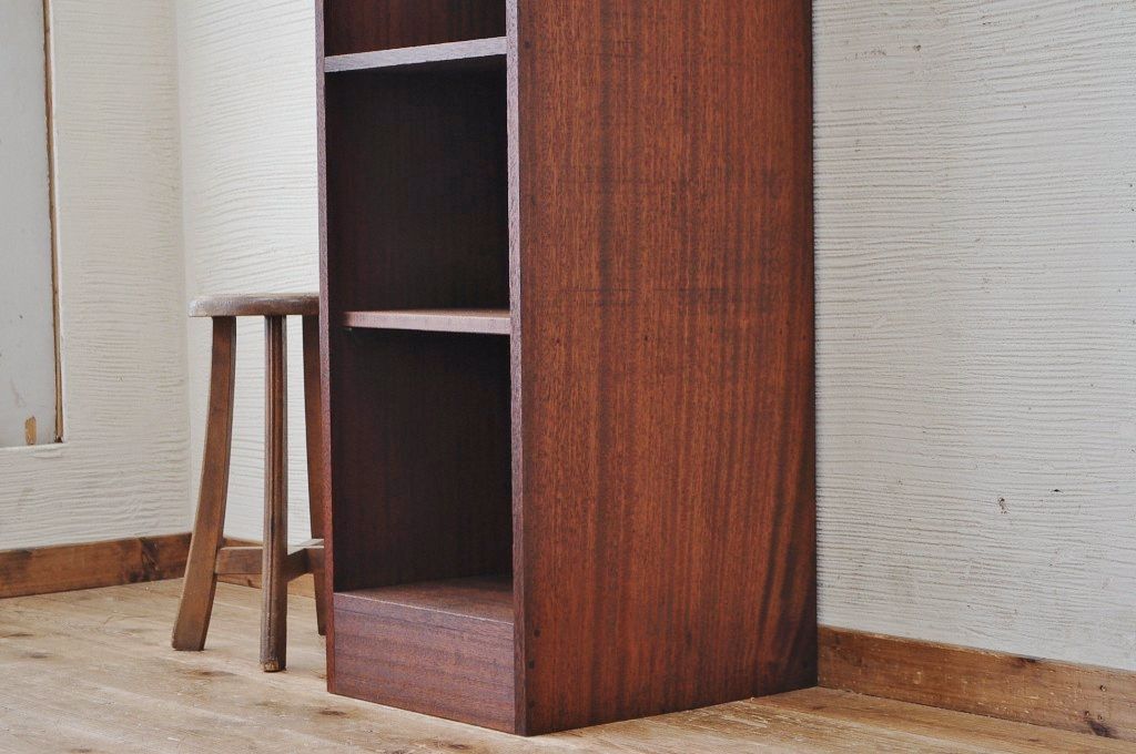 アンティーク家具　★古い木のシンプルな飾り棚(本棚)