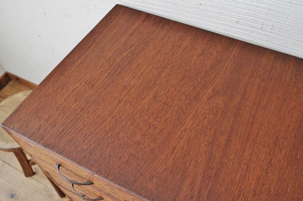 アンティーク家具　小物収納にぴったりなアンティーク引き出し(チェスト)