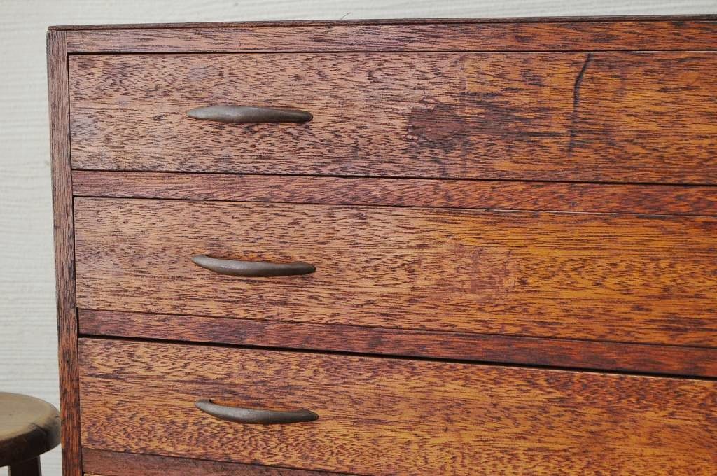 アンティーク家具　小物収納にぴったりなアンティーク引き出し(チェスト)