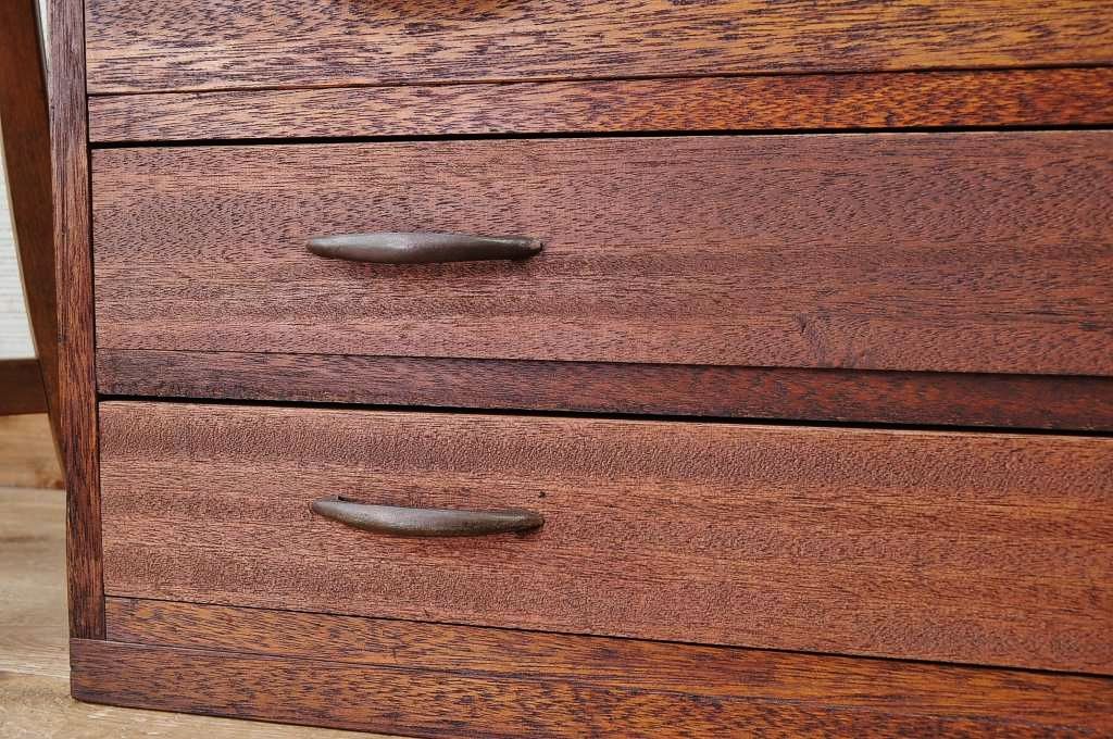 アンティーク家具　小物収納にぴったりなアンティーク引き出し(チェスト)