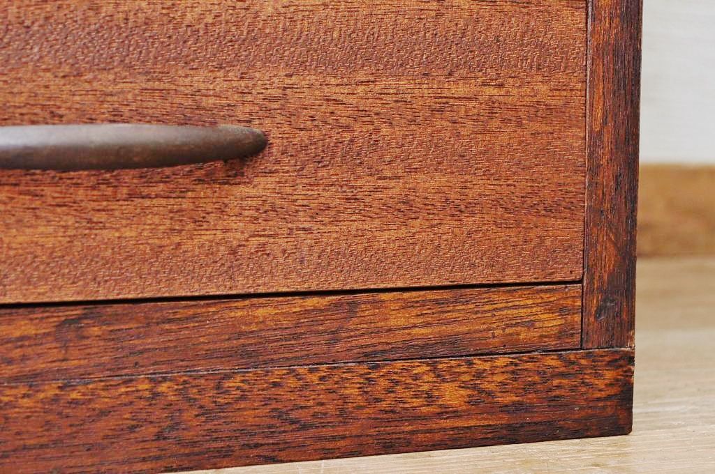 アンティーク家具　小物収納にぴったりなアンティーク引き出し(チェスト)