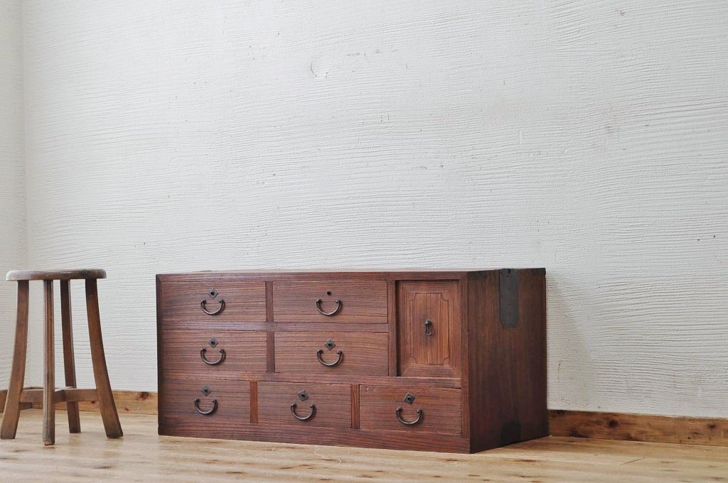 アンティーク家具　古い木のシンプルな引き出しローボード