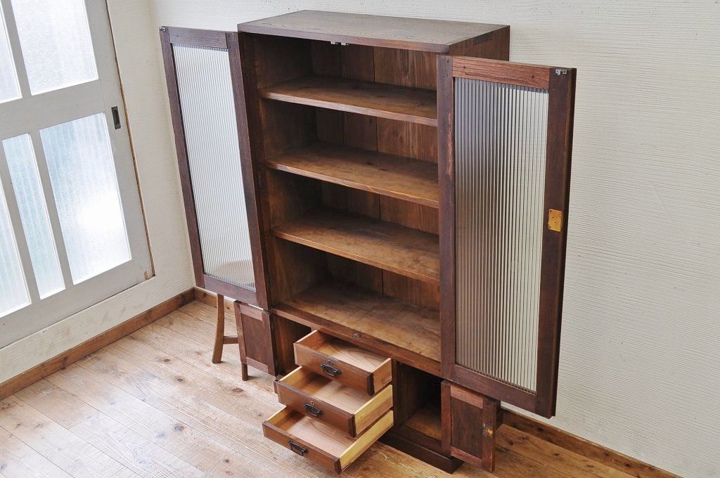 極上美品!厚みのある三方栓材の上質なモールガラス本箱