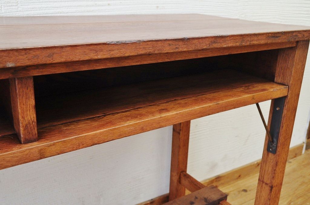 アンティーク家具　古いナラ材の横長作業台(机)1