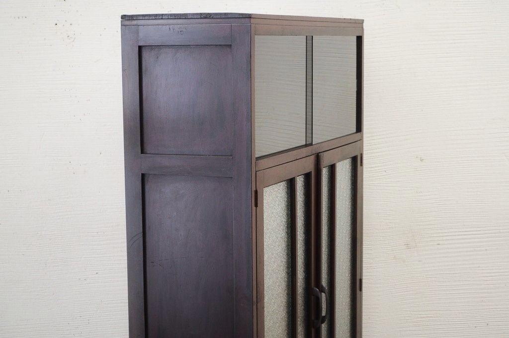 アンティーク家具　訳あり品　大振りなダイヤガラス本箱